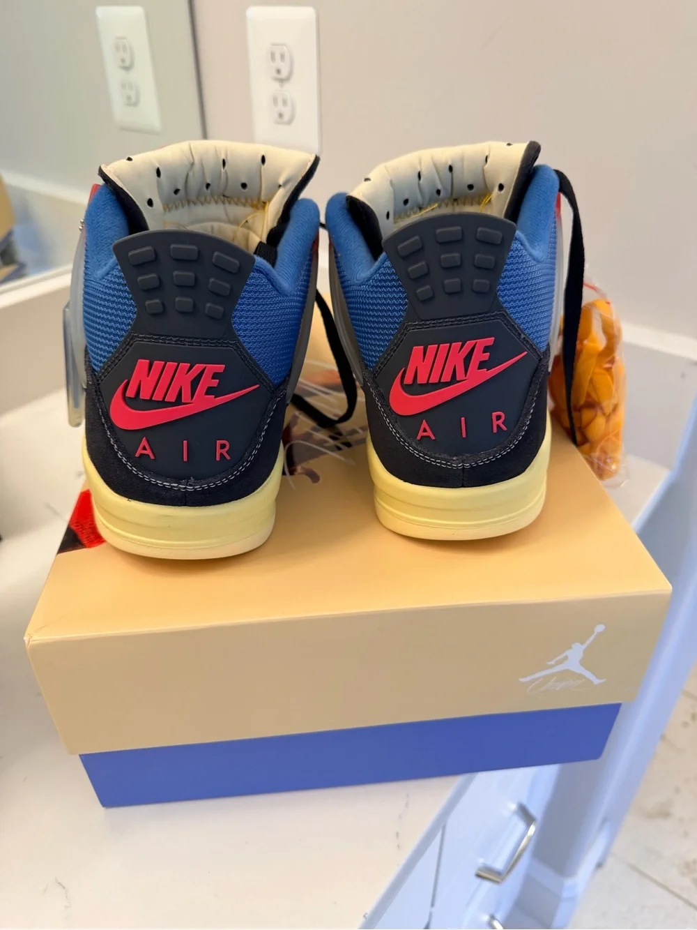 Jordan 4 Union LA off noir size 10.5 NIB